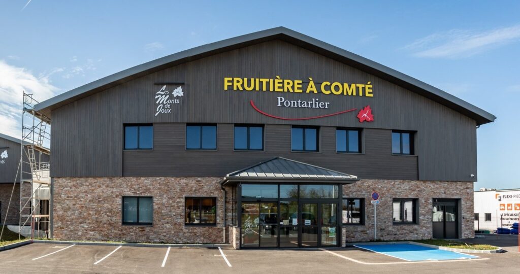 from pontarlier avec echafaudage oct 2022 e1760626615683