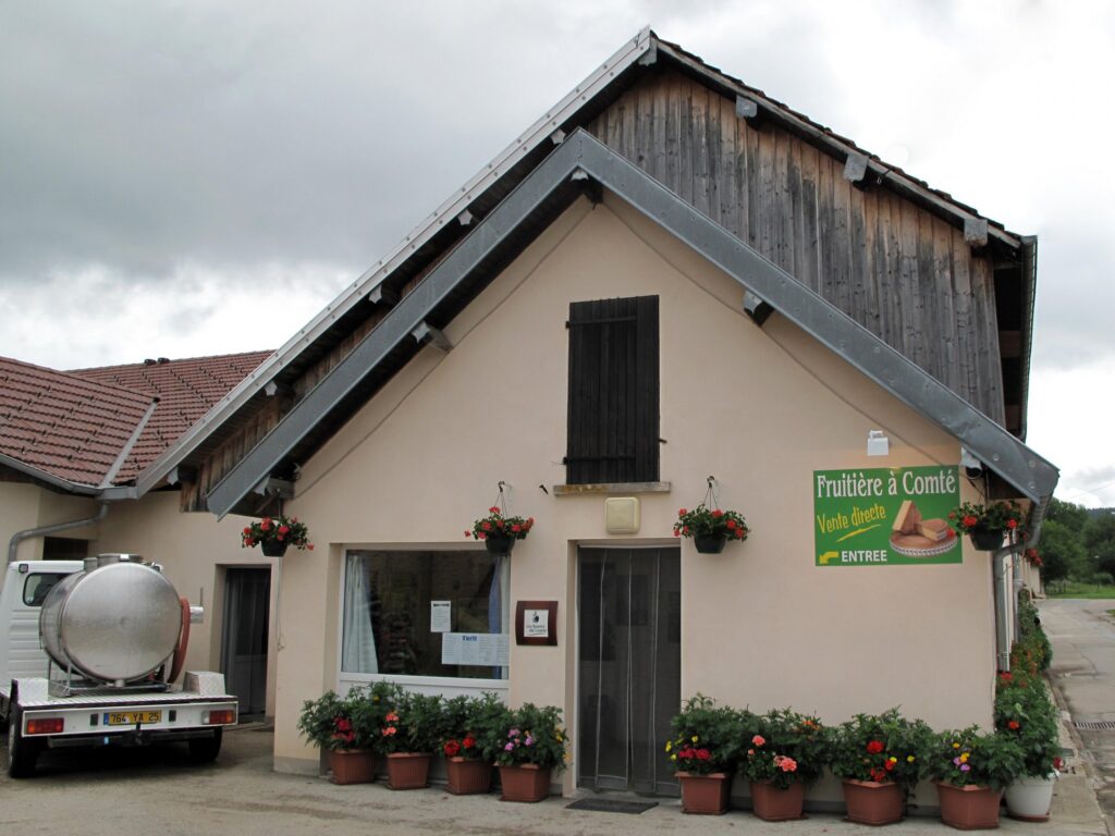 fruitiere de villers sous chalamont scaled 1