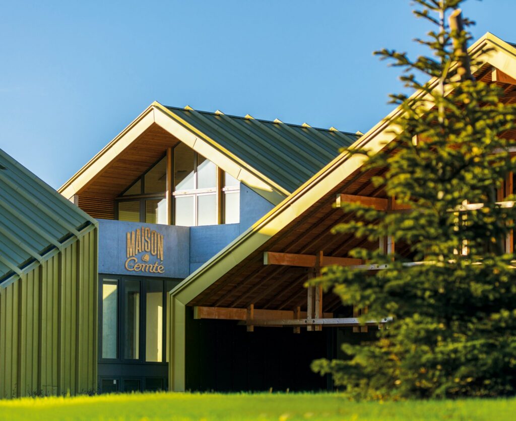 photo maison du comte avec logo a steiphane godin 3